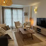 Maison Contemporaine Avec Piscine Proche D'uzes- 3 - Jardin Et Barbecue Villa *