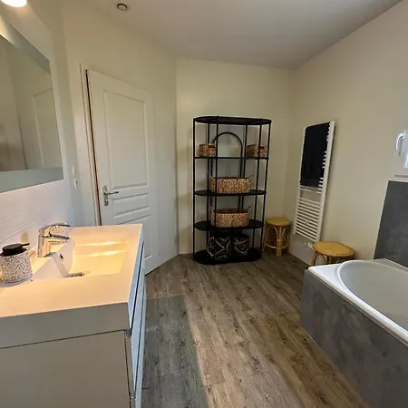 Maison Contemporaine Avec Piscine Proche D'uzes- 3 - Jardin Et Barbecue Villa *