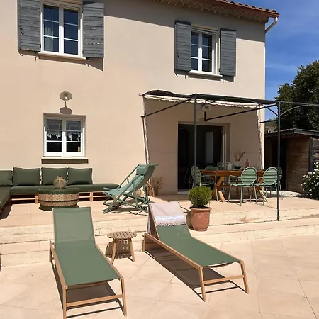 Maison Contemporaine Avec Piscine Proche D'uzes- 3 - Jardin Et Barbecue Villa *