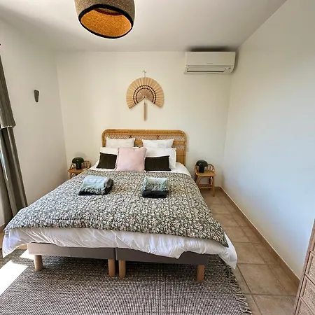 Maison Contemporaine Avec Piscine Proche D'uzes- 3 - Jardin Et Barbecue Villa *