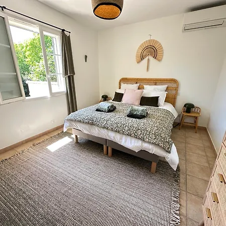 Maison Contemporaine Avec Piscine Proche D'uzes- 3 - Jardin Et Barbecue Villa *