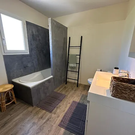 Maison Contemporaine Avec Piscine Proche D'uzes- 3 - Jardin Et Barbecue Villa